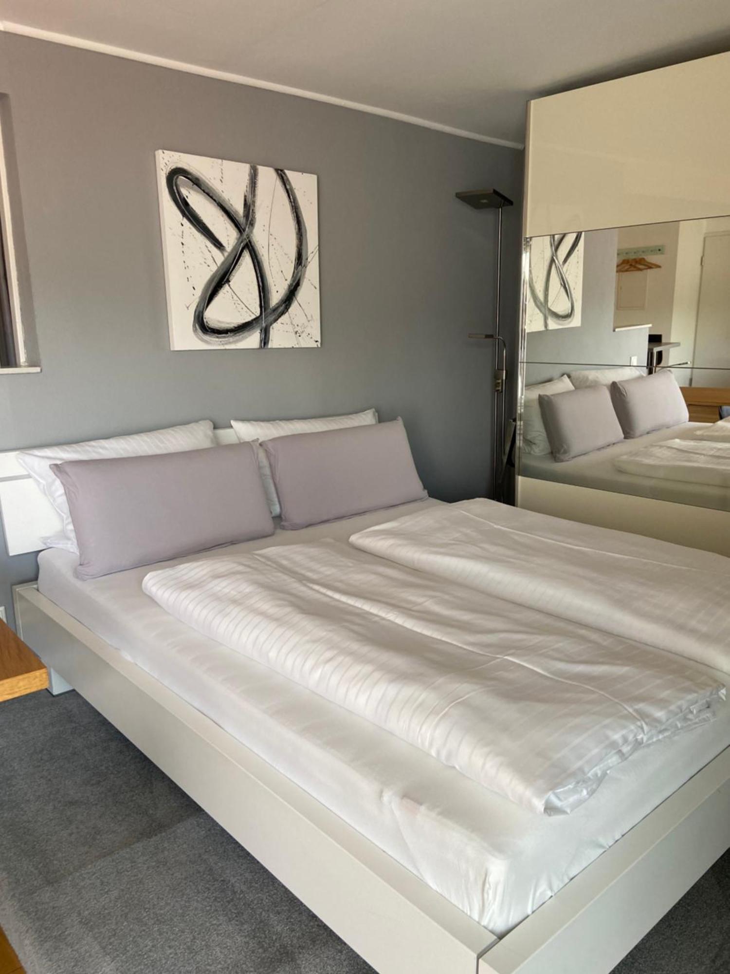 Esprit-Apart-Hotel บาเดน-บาเดน ภายนอก รูปภาพ